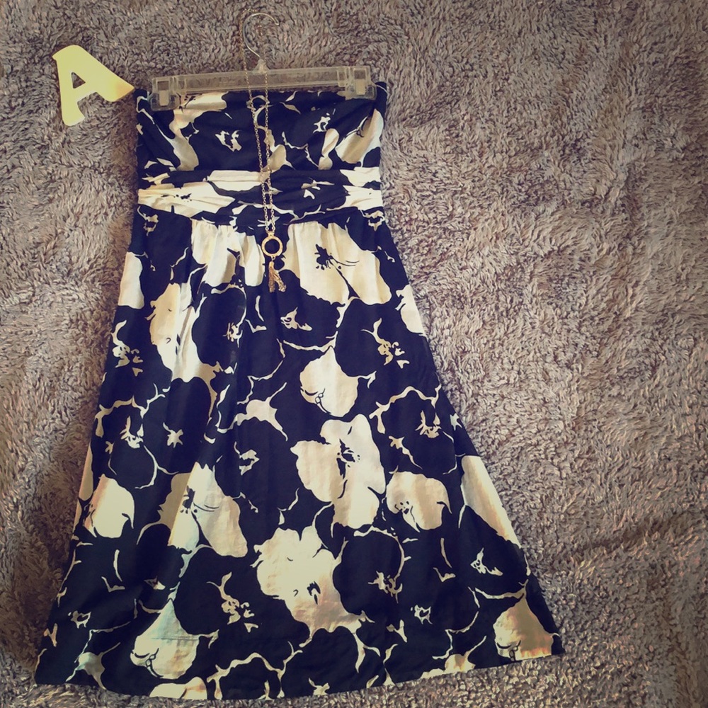 Darling ✨ floral THE LIMITED brand sundress